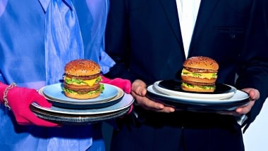 «Вкусно — и точка»: за десять дней продано более 3,6 млн новых бургеров Биг Хит  